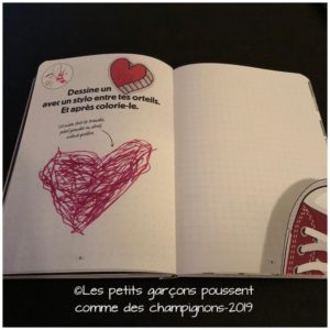 le carnet interdit dessine un cœur avec tes pieds